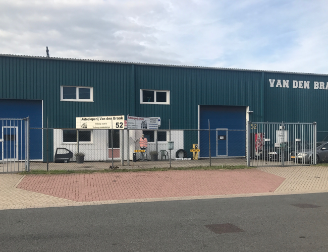 Autodemontagebedrijf van den Braak