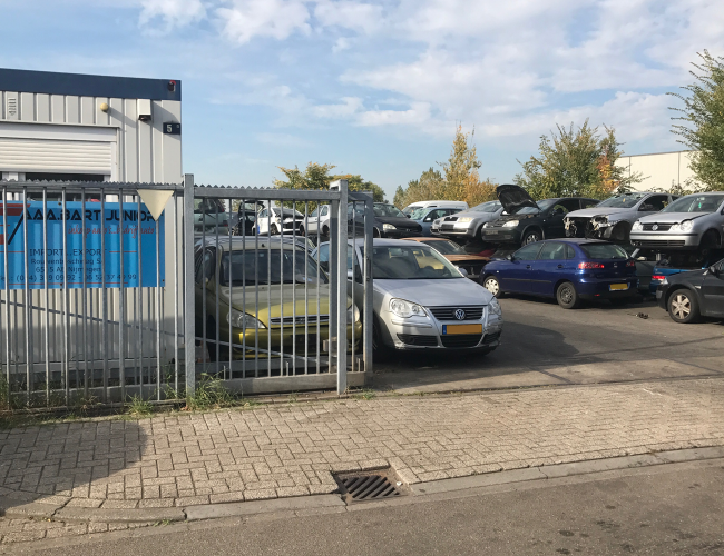 AAA Bart Junior Autosloperij en Autodemontage