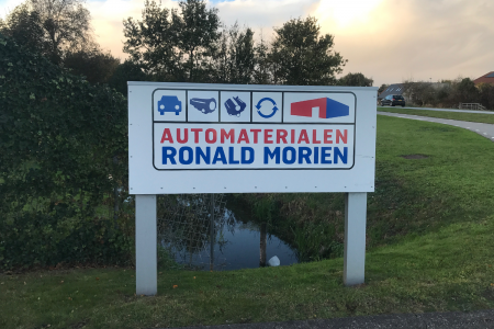 Automaterialen Ronald Morien